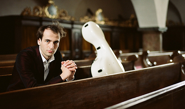 Aufsteigender Stern: Weimarer Cellostudent Christoph Croisé wurde in die Bestenliste „Julian Lloyd Webber’s Rising Stars“ aufgenommen Aufsteigender Stern: Weimarer Cellostudent Christoph Croisé wurde in die Bestenliste „Julian Lloyd Webber’s Rising Stars“ aufgenommen