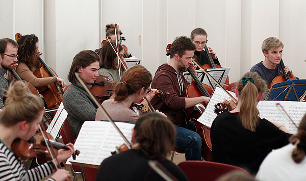 Glückliche Fahrt: Winterkonzerte des Collegium Musicum Weimar im Jugend- und Kulturzentrum mon ami Glückliche Fahrt: Winterkonzerte des Collegium Musicum Weimar im Jugend- und Kulturzentrum mon ami