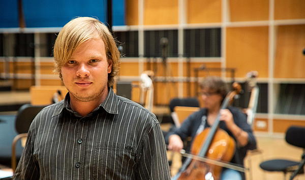 Klang trifft Idee: Sonderkonzert des MDR Sinfonieorchesters mit Werken von zehn Weimarer Kompositionsstudierenden Klang trifft Idee: Sonderkonzert des MDR Sinfonieorchesters mit Werken von zehn Weimarer Kompositionsstudierenden