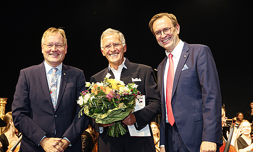 Ehrung für Nicolás Pasquet