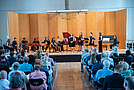 Zum Schluss erklingt das Andantino aus dem Konzert Nr. 3 in F-Dur von Mauro Giuliani mit Ashley Akita auf einer 200 Jahre alten Terzgitarre von J.A. Stauffer. 