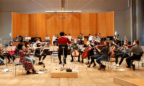 Mit Opernschmelz: Kammerchor und Collegium Musicum Weimar führen Puccinis „Messa di Gloria“ in Weimar und Erfurt auf