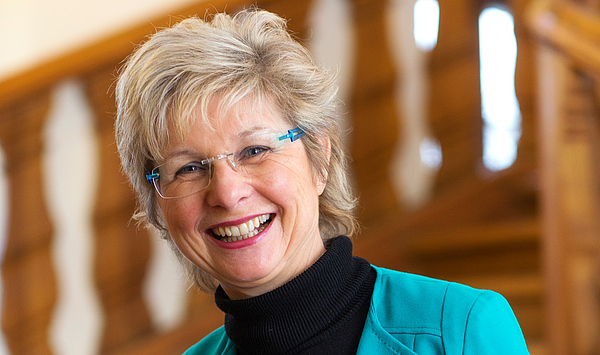 Neue Vorsitzende: Die Gesellschaft der Freunde und Förderer wählt Prof. Ulrike Rynkowski-Neuhof an die Spitze Neue Vorsitzende: Die Gesellschaft der Freunde und Förderer wählt Prof. Ulrike Rynkowski-Neuhof an die Spitze