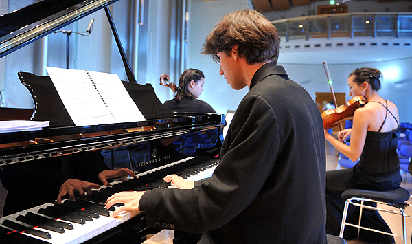 Im Zeichen der Kreutzer-Sonate: Die Tage der Kammermusik an der Weimarer Musikhochschule laden zu zwölf Konzerten ein Im Zeichen der Kreutzer-Sonate: Die Tage der Kammermusik an der Weimarer Musikhochschule laden zu zwölf Konzerten ein