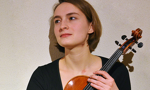 Doppelerfolg für die Viola-Klasse: Zwei Bratschistinnen gelang Aufnahme in Orchesterakademien in Leipzig und Stockholm