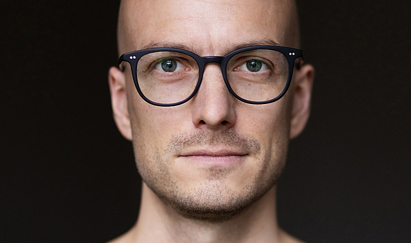 „Ein wunderbar freies Feld“: Maximilian Marcoll wurde zum neuen Professor für elektroakustische Komposition und Klangkunst berufen „Ein wunderbar freies Feld“: Maximilian Marcoll wurde zum neuen Professor für elektroakustische Komposition und Klangkunst berufen