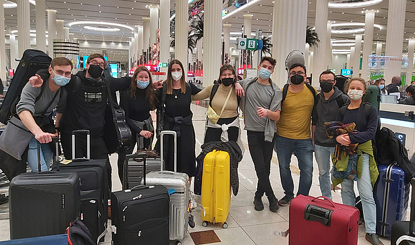 Gut angekommen: Die Delegation der Hochschule hat Dubai erreicht und ihre ersten Konzerte auf der Expo 2020 gespielt Gut angekommen: Die Delegation der Hochschule hat Dubai erreicht und ihre ersten Konzerte auf der Expo 2020 gespielt
