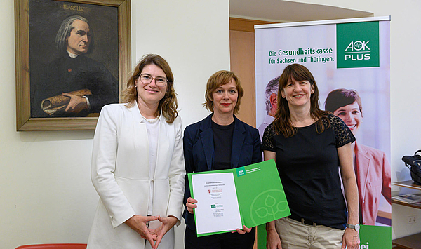 Professionelle Partnerschaft: AOK PLUS und Hochschule für Musik FRANZ LISZT Weimar machen sich für Gesundheitsförderung stark Professionelle Partnerschaft: AOK PLUS und Hochschule für Musik FRANZ LISZT Weimar machen sich für Gesundheitsförderung stark