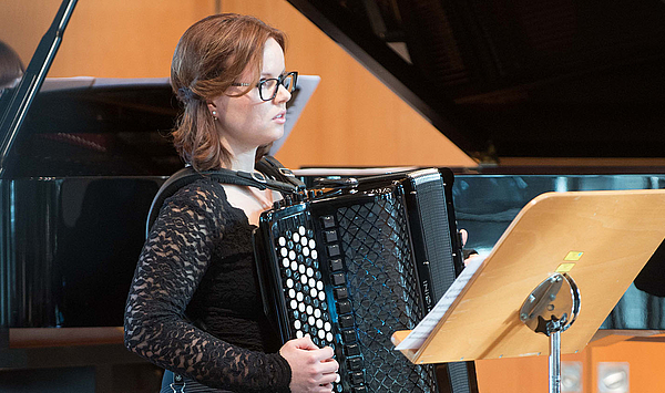 Fuge, Suite und Sonatina: Erstes Teilnehmerkonzert der 61. Weimarer Meisterkurse – und danach der Musikfilm „Lara“ Fuge, Suite und Sonatina: Erstes Teilnehmerkonzert der 61. Weimarer Meisterkurse – und danach der Musikfilm „Lara“