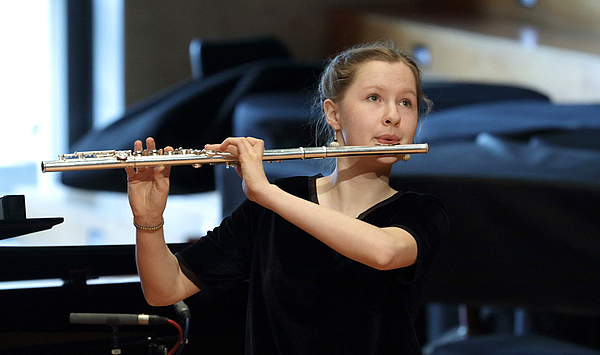 Mit Video-Übertragung: Vielfache Preisvergabe beim Innerschulischen Wettbewerb des Hochbegabtenzentrums der Weimarer Musikhochschule Mit Video-Übertragung: Vielfache Preisvergabe beim Innerschulischen Wettbewerb des Hochbegabtenzentrums der Weimarer Musikhochschule