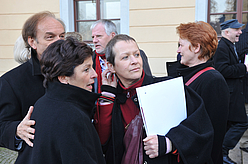 Man hält Ausschau nach alten Bekannten.