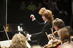Der Abendliche Besuch des Abschlusskonzerts des Kalvierwettbewerbs in der Weimarhalle.
