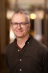Prof. Stefan  Bauer