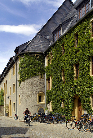 The picture shows a historical building.