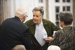 Auch Ehrensenator Prof. Dr. Peter Gülke ließ sich diese Aufführung nicht entgehen.