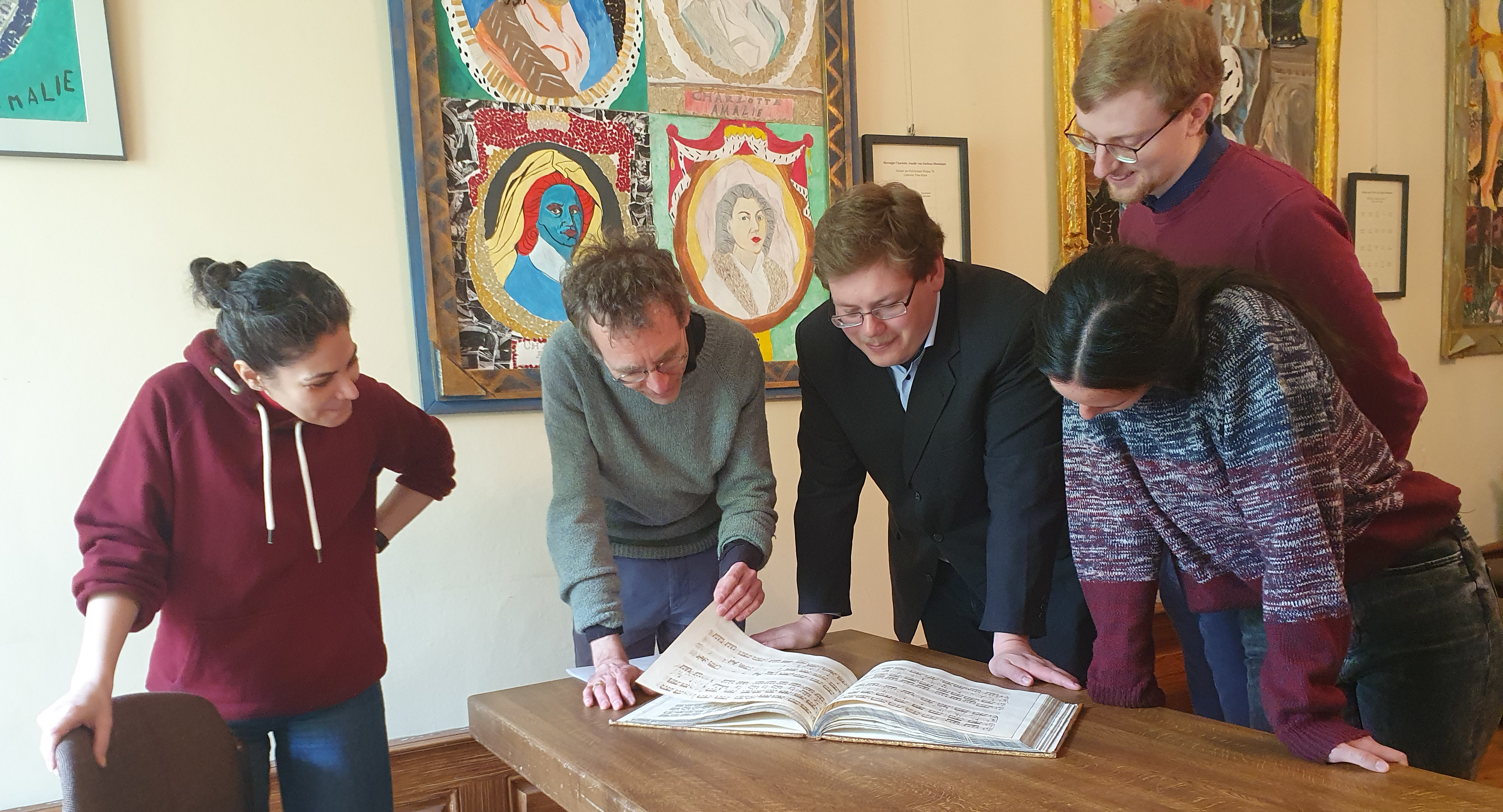 Back to main page Back to main page