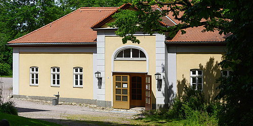 Der Bär - Kammeroper von Erwin Dressel   