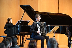 Student Daniel Roth