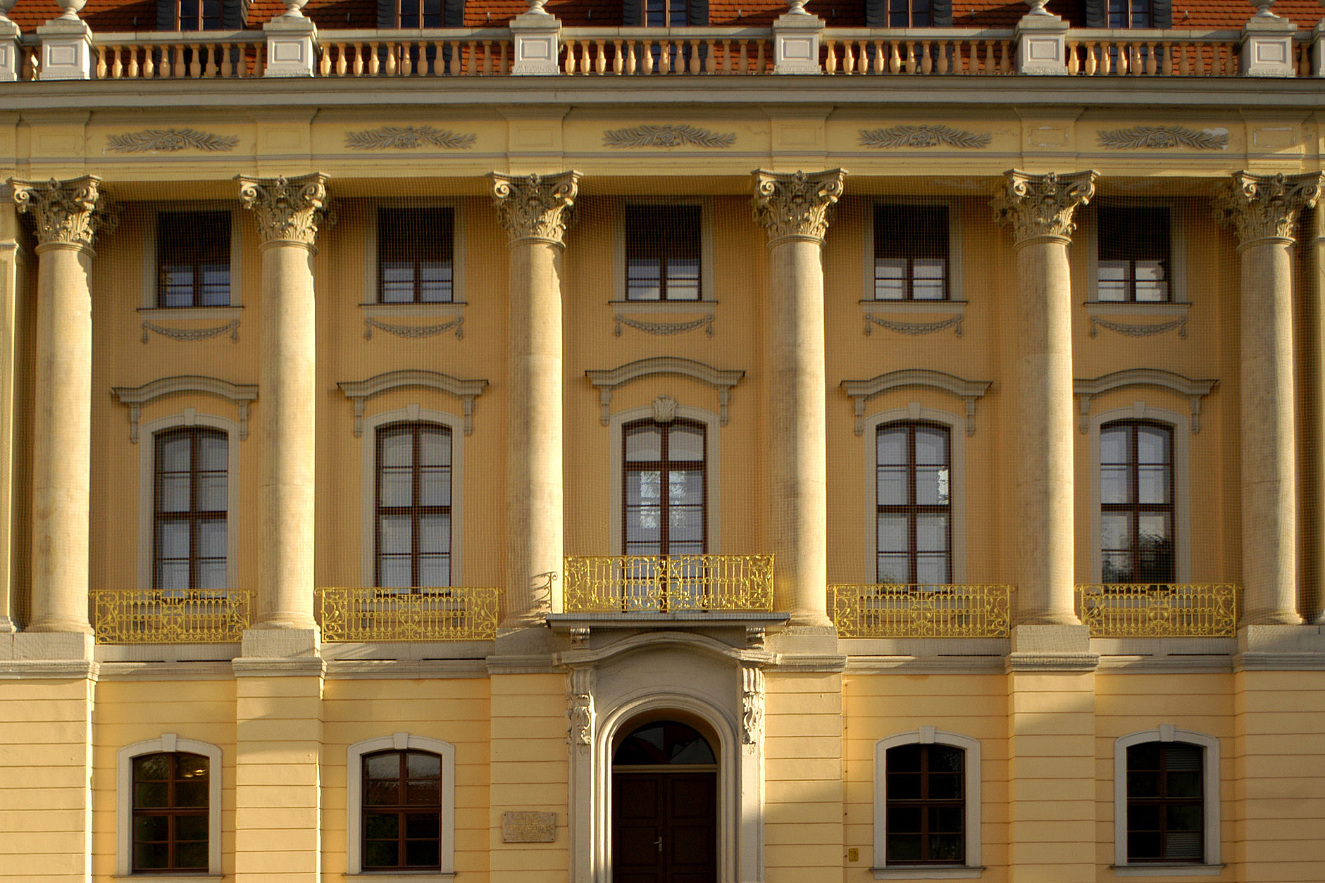 The picture shows the Fürstenhaus.