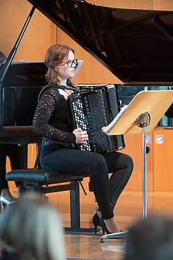 HfM-Studentin Josie Schneider