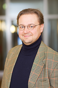 Prof. Matthias  Wollong
