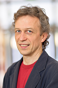 Prof. Olaf  Reimers