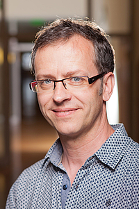 Prof. Stefan  Bauer