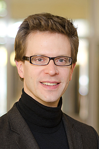 Prof. Matthias  Bäcker